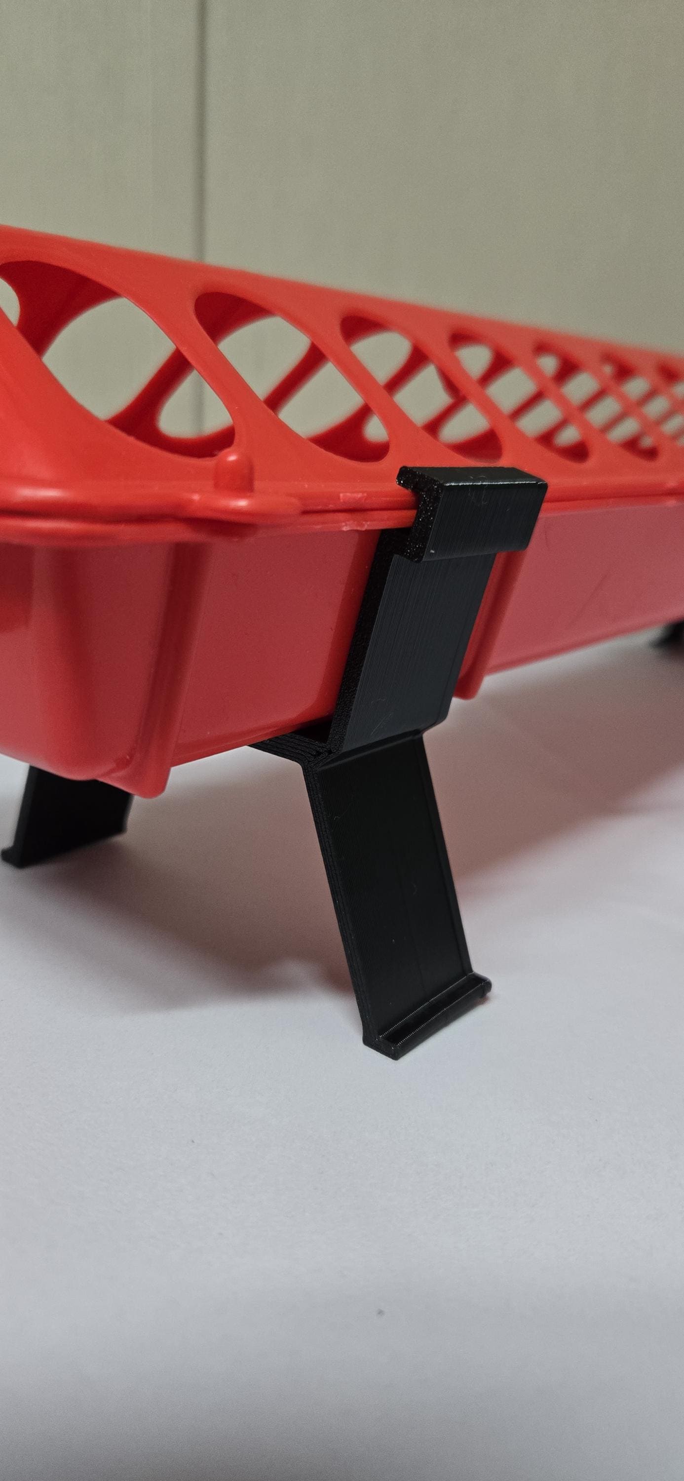 Flip_Top Feed Stands