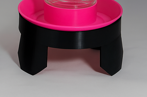 QT Waterer and feeder Stand