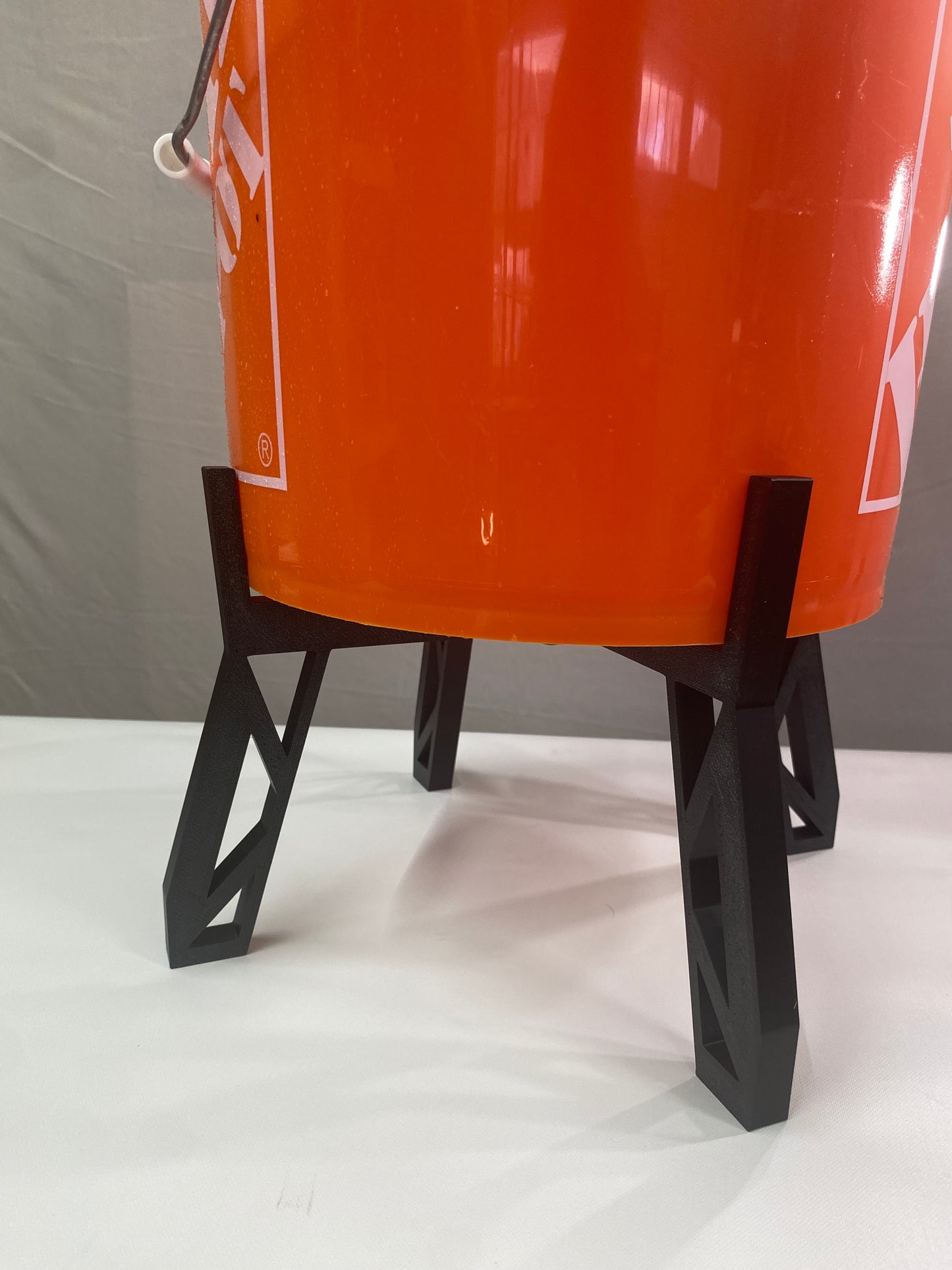 Bucket Stand