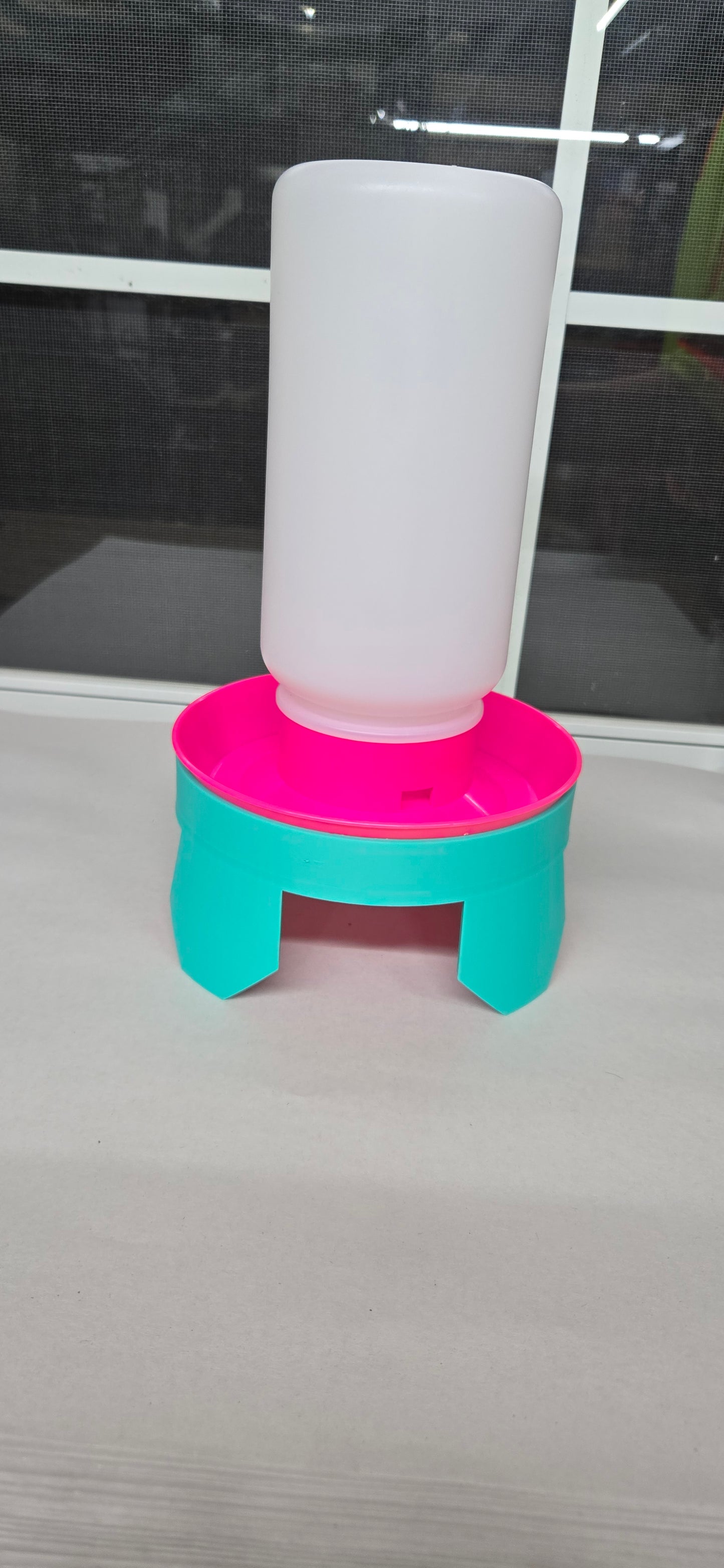 QT Waterer and feeder Stand
